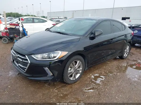 KMHD84LF0JU678013 2018 HYUNDAI ELANTRA - Image 2