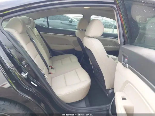 KMHD84LF0JU678013 2018 HYUNDAI ELANTRA - Image 8