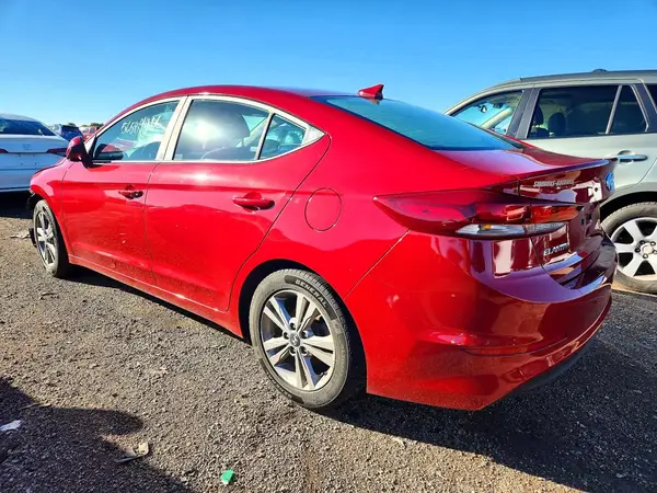 KMHD84LF0JU698181 2018 HYUNDAI ELANTRA - Image 2