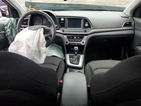 KMHD84LF0JU702861 2018 HYUNDAI ELANTRA - Image 8