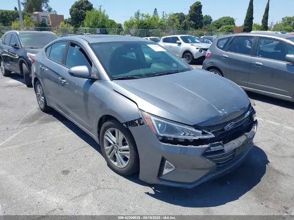 KMHD84LF0KU761622 2019 HYUNDAI ELANTRA - Image 1