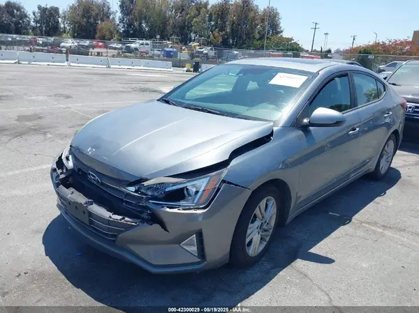 KMHD84LF0KU761622 2019 HYUNDAI ELANTRA - Image 2