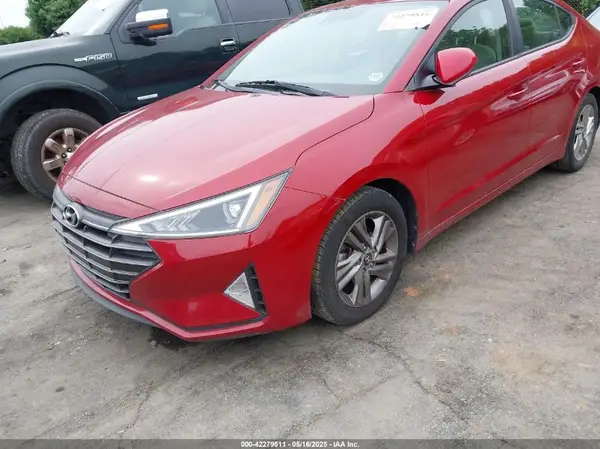 KMHD84LF0KU764701 2019 HYUNDAI ELANTRA - Image 2