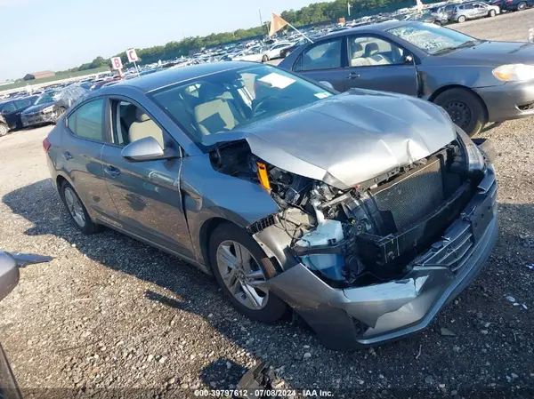 KMHD84LF0KU770708 2019 HYUNDAI ELANTRA - Image 1