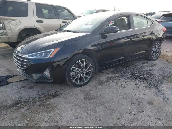 KMHD84LF0LU057521 2020 HYUNDAI ELANTRA - Image 2