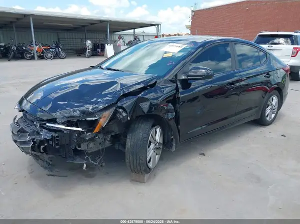 KMHD84LF0LU107785 2020 HYUNDAI ELANTRA - Image 2