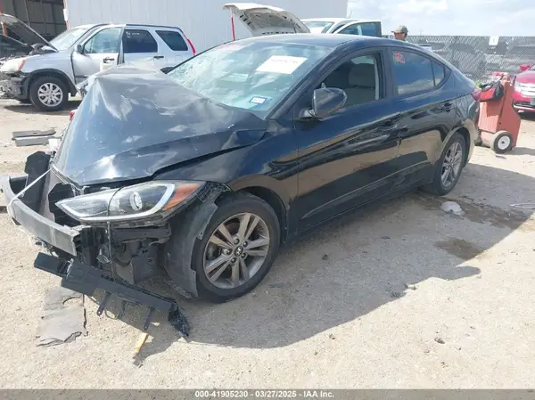 KMHD84LF1HU075727 2017 HYUNDAI ELANTRA - Image 2