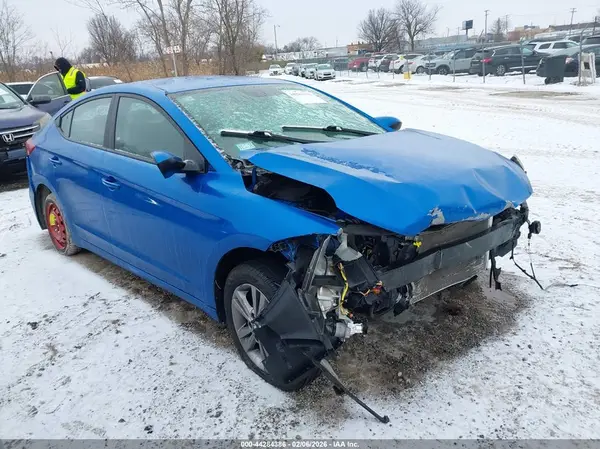 KMHD84LF1HU075808 2017 HYUNDAI ELANTRA - Image 1