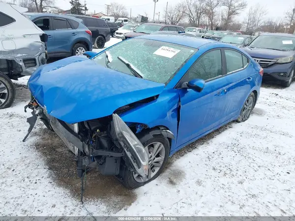 KMHD84LF1HU075808 2017 HYUNDAI ELANTRA - Image 2