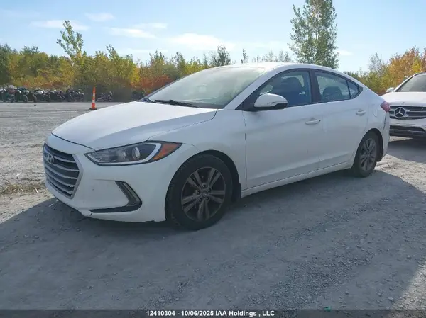 KMHD84LF1HU093239 2017 HYUNDAI ELANTRA - Image 2