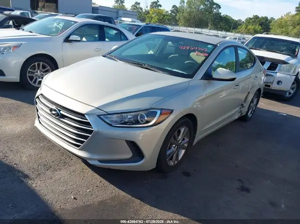 KMHD84LF1HU102764 2017 HYUNDAI ELANTRA - Image 2