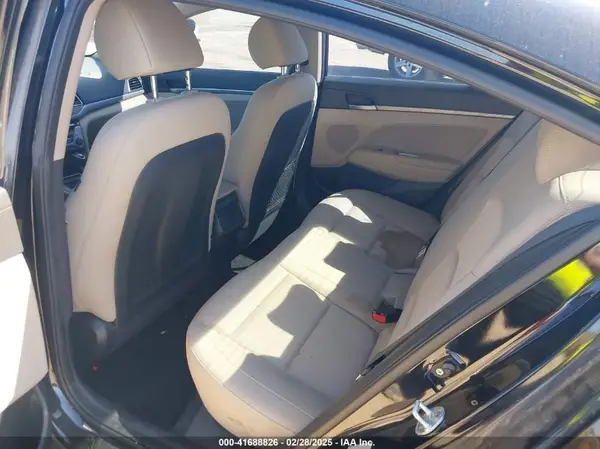 KMHD84LF1HU103008 2017 HYUNDAI ELANTRA - Image 8