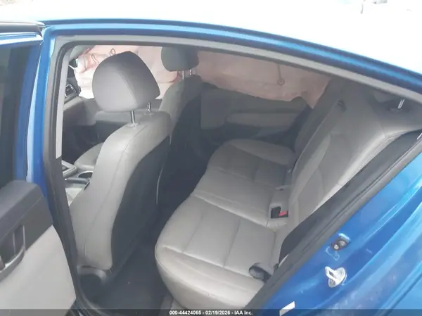 KMHD84LF1HU139359 2017 HYUNDAI ELANTRA - Image 8