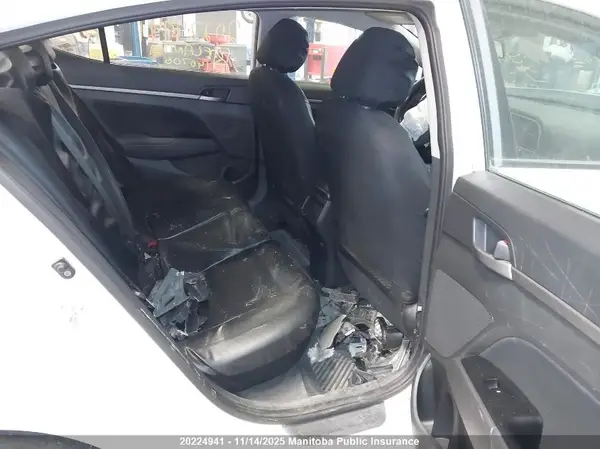KMHD84LF1HU140706 2017 HYUNDAI ELANTRA - Image 8