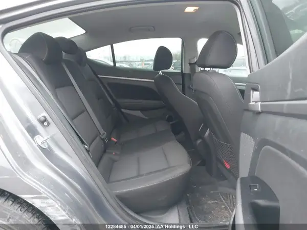 KMHD84LF1HU141063 2017 HYUNDAI ELANTRA - Image 8