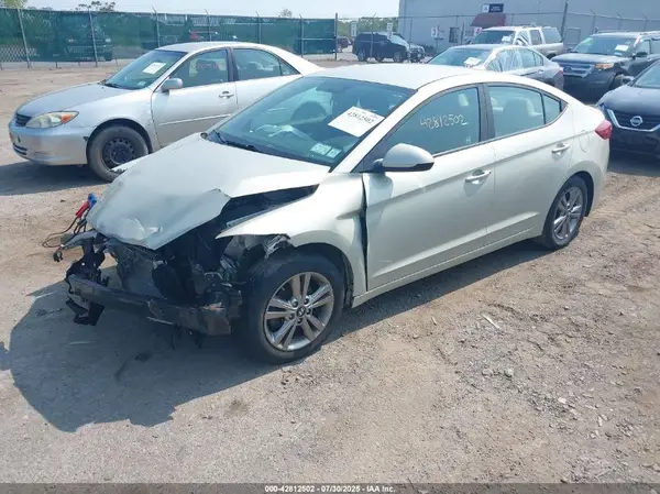 KMHD84LF1HU144335 2017 HYUNDAI ELANTRA - Image 2