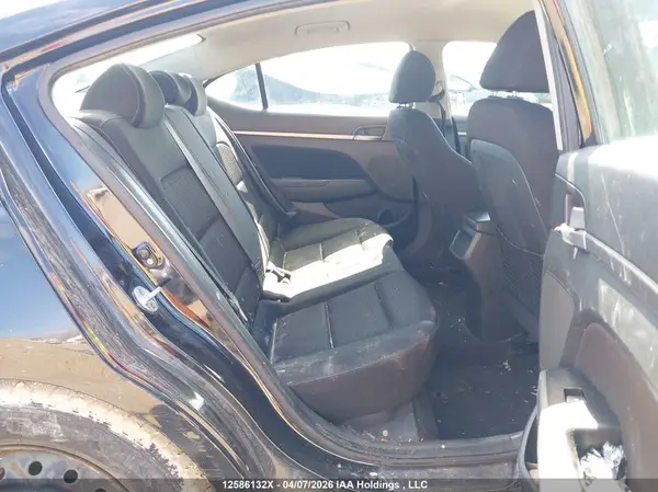 KMHD84LF1HU155657 2017 HYUNDAI ELANTRA - Image 8
