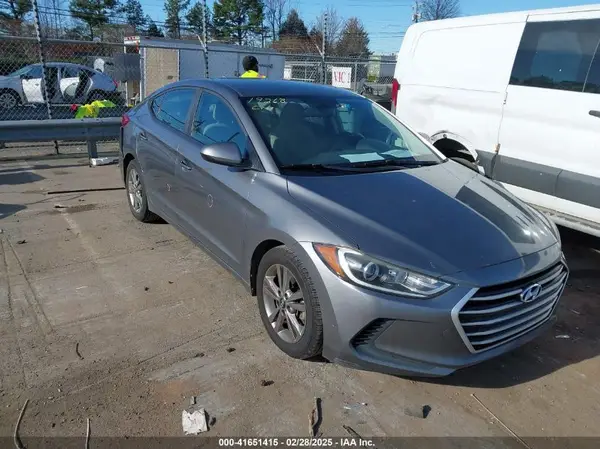 KMHD84LF1HU164617 2017 HYUNDAI ELANTRA - Image 1