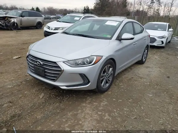 KMHD84LF1HU182938 2017 HYUNDAI ELANTRA - Image 2