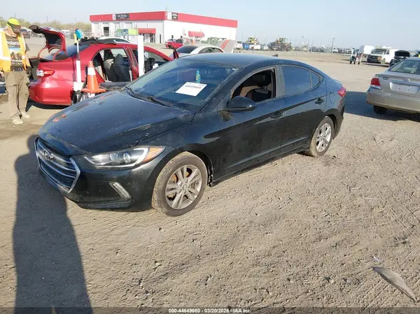KMHD84LF1HU206218 2017 HYUNDAI ELANTRA - Image 2