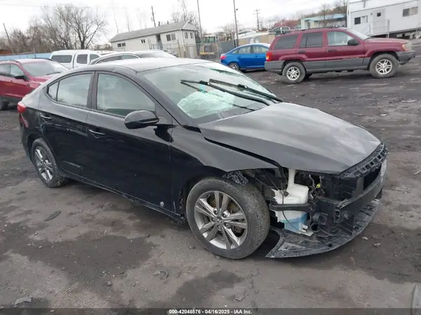 KMHD84LF1HU206221 2017 HYUNDAI ELANTRA - Image 1