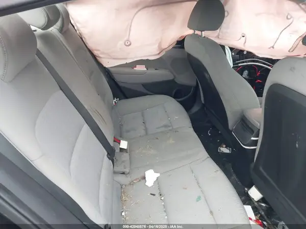 KMHD84LF1HU206221 2017 HYUNDAI ELANTRA - Image 8