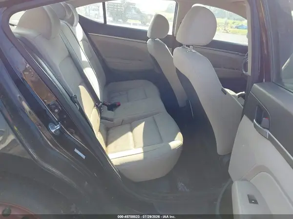 KMHD84LF1HU207031 2017 HYUNDAI ELANTRA - Image 8