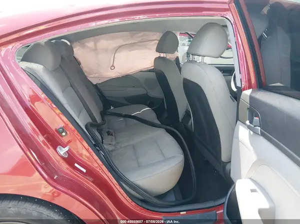 KMHD84LF1HU212018 2017 HYUNDAI ELANTRA - Image 8