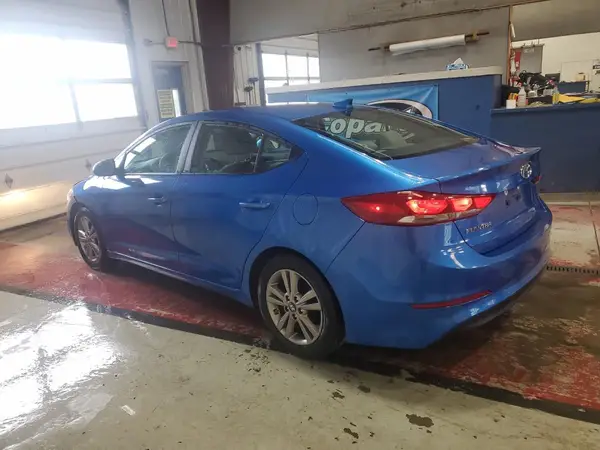 KMHD84LF1HU224640 2017 HYUNDAI ELANTRA - Image 2