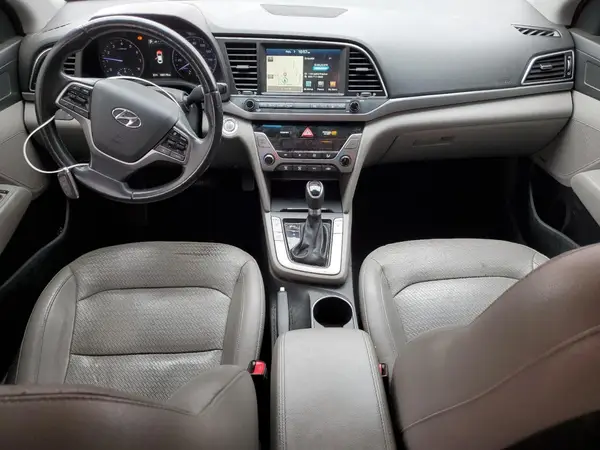 KMHD84LF1HU224847 2017 HYUNDAI ELANTRA - Image 8