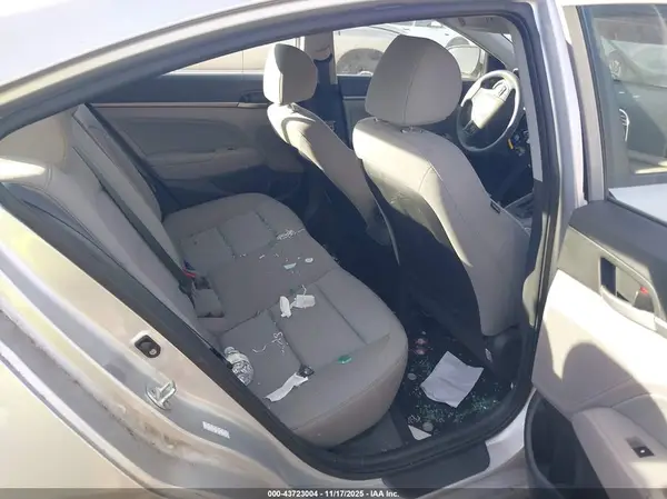 KMHD84LF1HU227912 2017 HYUNDAI ELANTRA - Image 8