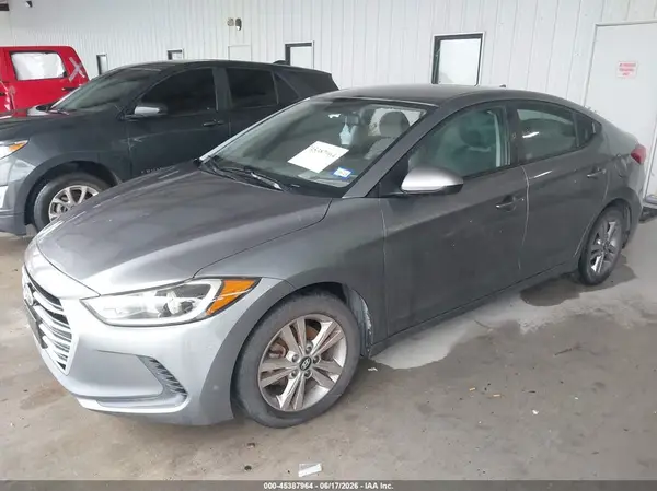 KMHD84LF1HU228848 2017 HYUNDAI ELANTRA - Image 2