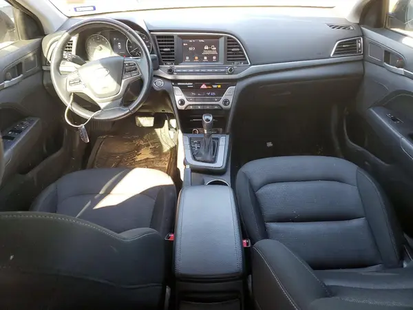 KMHD84LF1HU240806 2017 HYUNDAI ELANTRA - Image 8