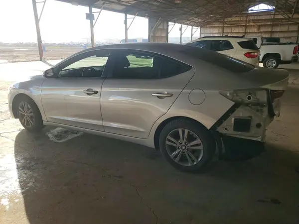 KMHD84LF1HU245942 2017 HYUNDAI ELANTRA - Image 2