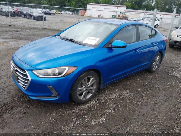 KMHD84LF1HU246735 2017 HYUNDAI ELANTRA - Image 2