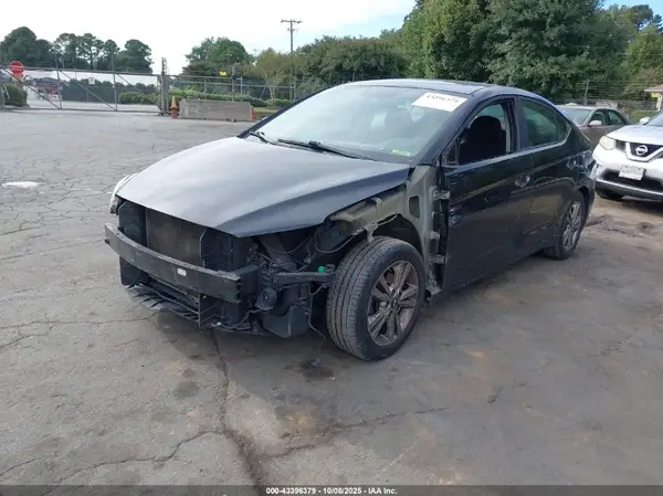 KMHD84LF1HU250008 2017 HYUNDAI ELANTRA - Image 2