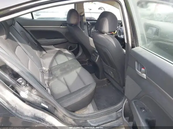 KMHD84LF1HU250008 2017 HYUNDAI ELANTRA - Image 8