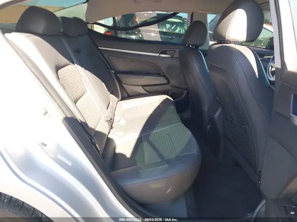 KMHD84LF1HU266905 2017 HYUNDAI ELANTRA - Image 8