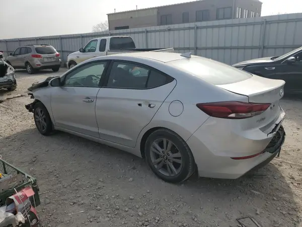 KMHD84LF1HU272610 2017 HYUNDAI ELANTRA - Image 2