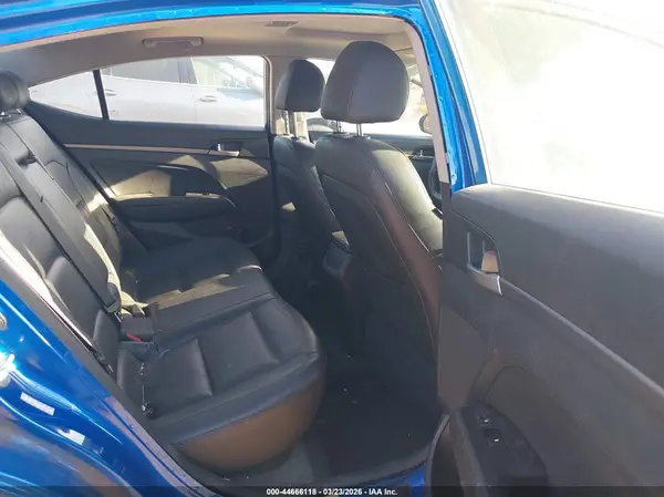 KMHD84LF1HU285499 2017 HYUNDAI ELANTRA - Image 8