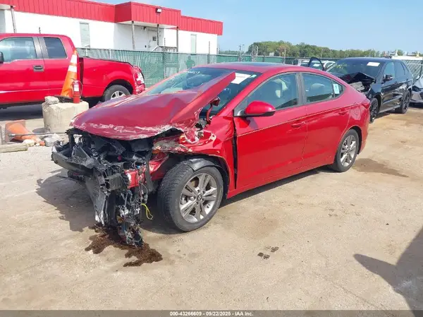 KMHD84LF1HU302124 2017 HYUNDAI ELANTRA - Image 2