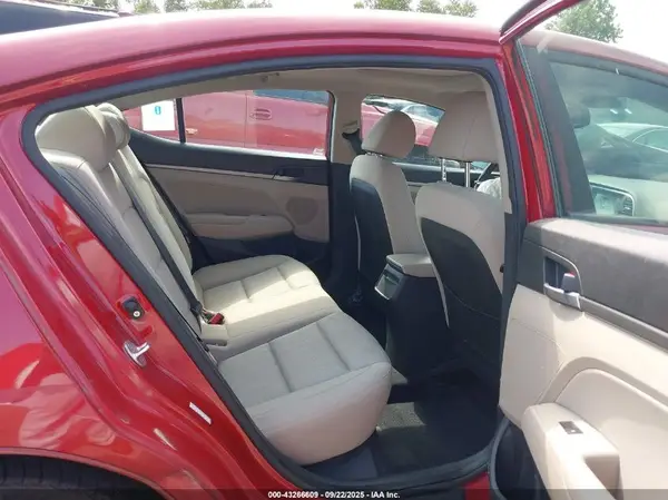 KMHD84LF1HU302124 2017 HYUNDAI ELANTRA - Image 8