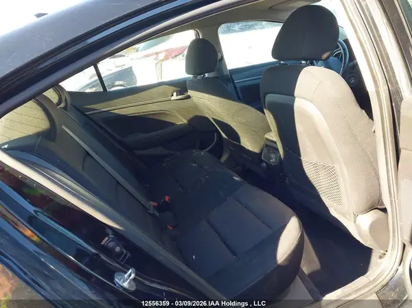 KMHD84LF1HU308330 2017 HYUNDAI ELANTRA - Image 8