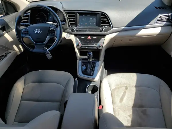KMHD84LF1HU321028 2017 HYUNDAI ELANTRA - Image 8