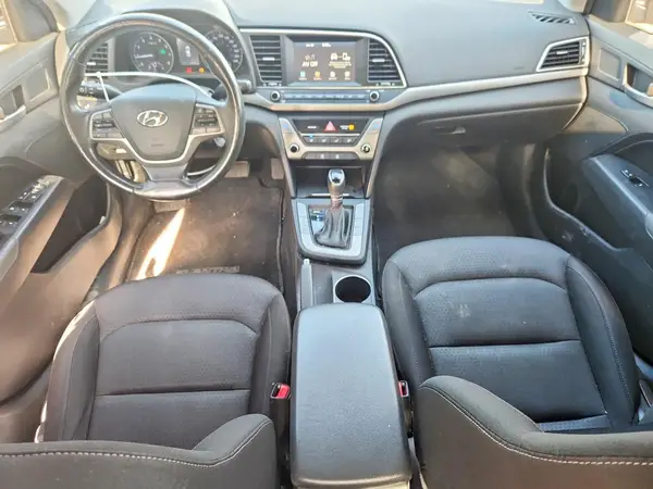 KMHD84LF1HU322082 2017 HYUNDAI ELANTRA - Image 8