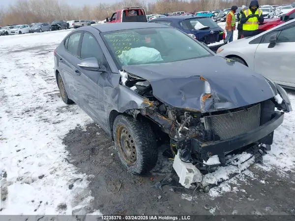 KMHD84LF1HU335527 2017 HYUNDAI ELANTRA - Image 1