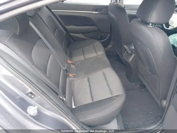 KMHD84LF1HU335527 2017 HYUNDAI ELANTRA - Image 8