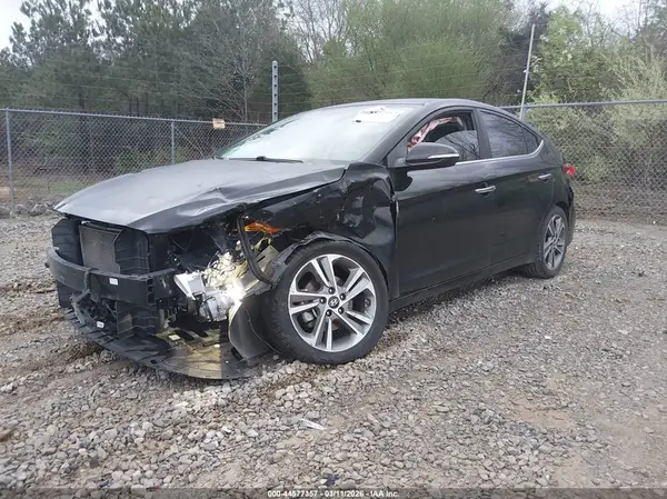 KMHD84LF1HU335933 2017 HYUNDAI ELANTRA - Image 2