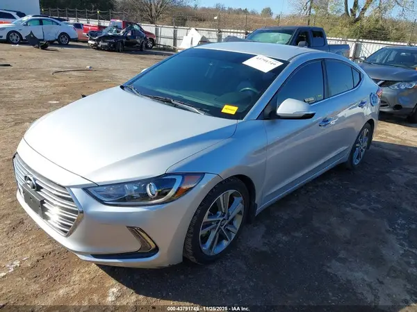KMHD84LF1HU340243 2017 HYUNDAI ELANTRA - Image 2