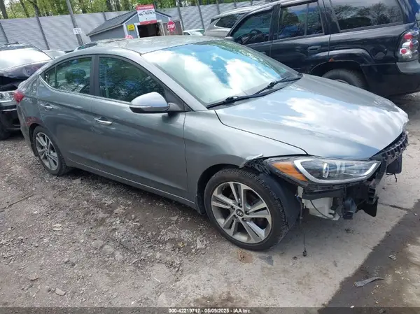 KMHD84LF1HU354241 2017 HYUNDAI ELANTRA - Image 1